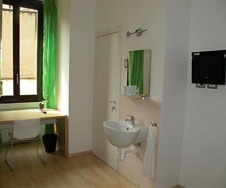 Le Tre Torri Hotell Milano Eksteriør bilde
